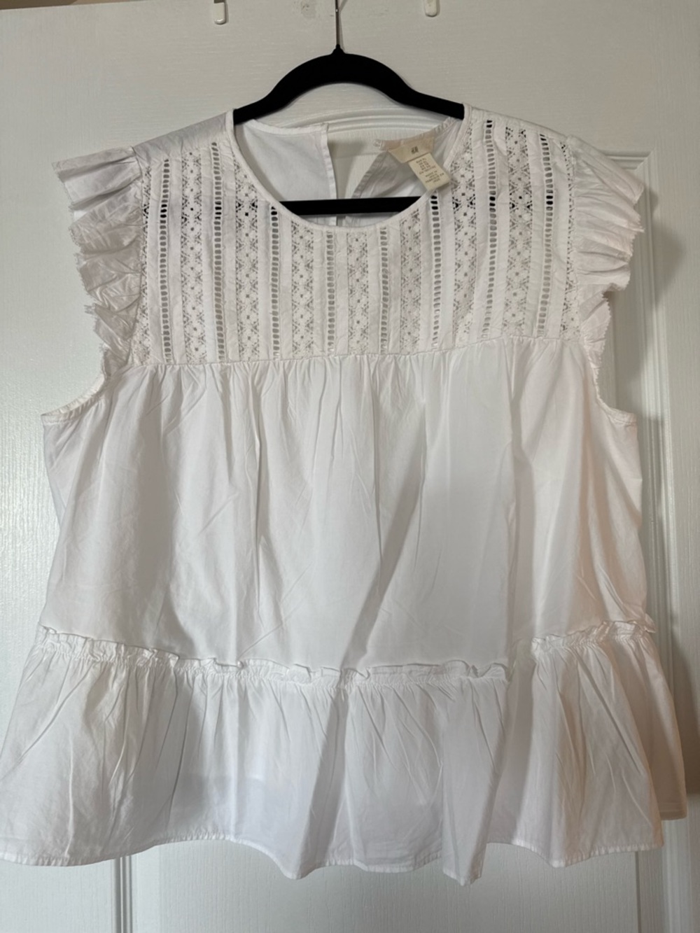 H&M White Lace Paneled Sleeveless Top
